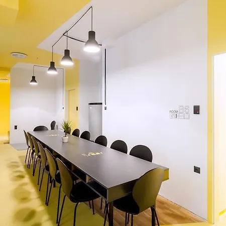 Essential * ブダペスト